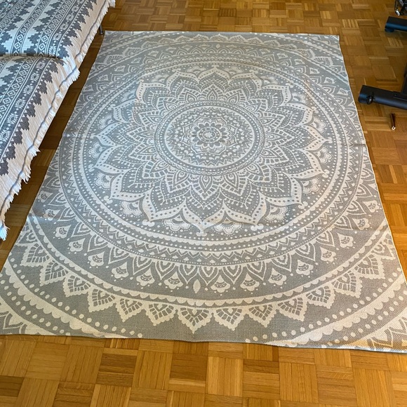 Urban Outfitters rug / tapestry - Picture 2 of 2